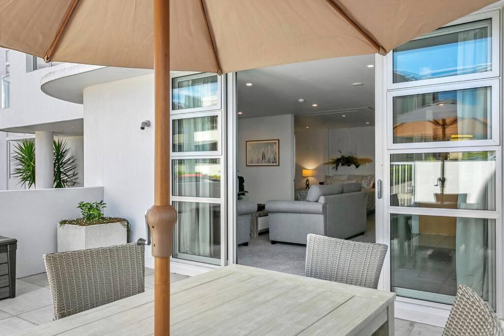 Waimahana - Luxury By The Lake เทาโป ภายนอก รูปภาพ