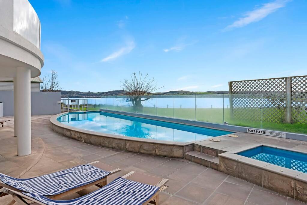 Waimahana - Luxury By The Lake เทาโป ภายนอก รูปภาพ