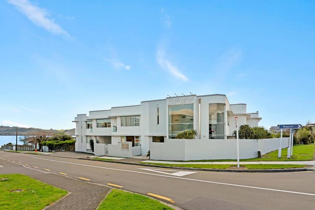Waimahana - Luxury By The Lake เทาโป ภายนอก รูปภาพ